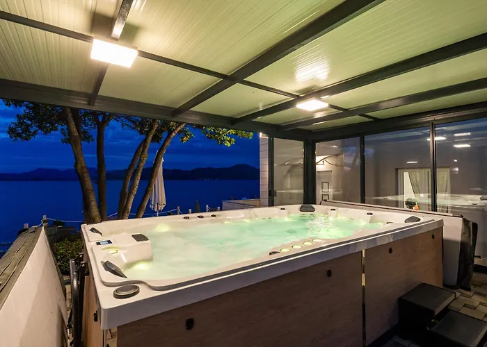 빌라 Dalmatina 스레세르